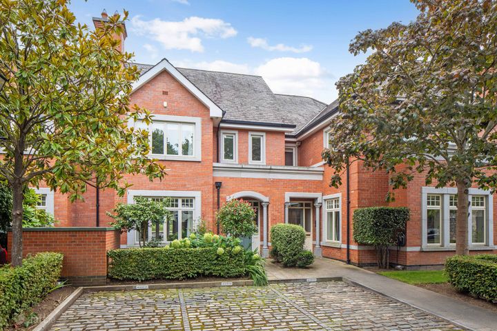 11 Ailesbury Wood, Ailesbury Rd, Ballsbridge Dublin 4, Dublin 4, Dublin