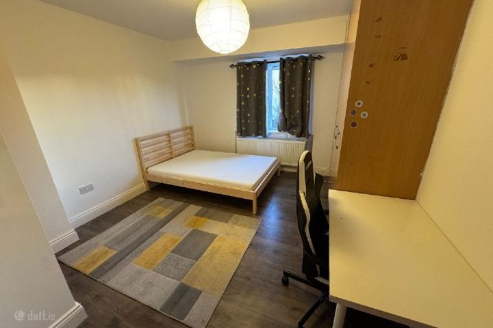 6 Tullyhall Court, Lucan, Lucan, Co. Dublin