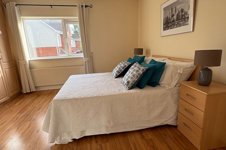 EnSuite Larkfield View, Lucan, Co. Dublin