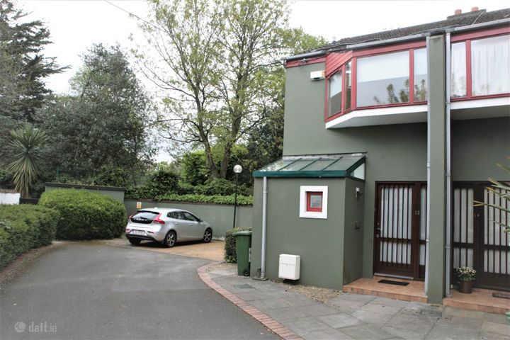 13 Oak Apple Green, Dublin  6, Co. Dublin