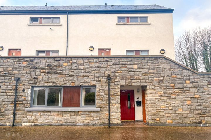 18 Caireal Mor, Headford Road, Castlegar, Galway, H91T043