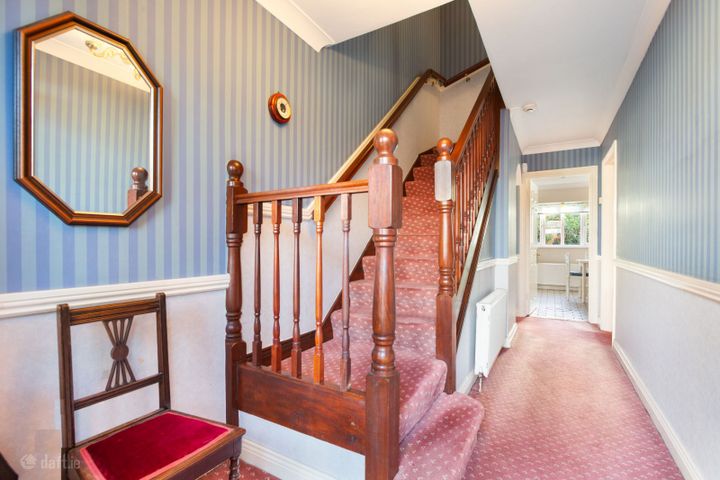 60 Foxrock Park, Foxrock, Dublin 18, D18ED91 - Photo 2