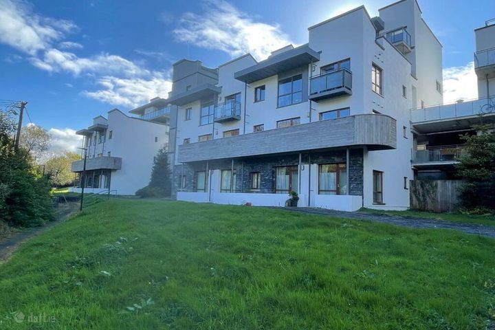92 Block D, Bruach Na Habhainn, Altamount Street, Westport, Co. Mayo