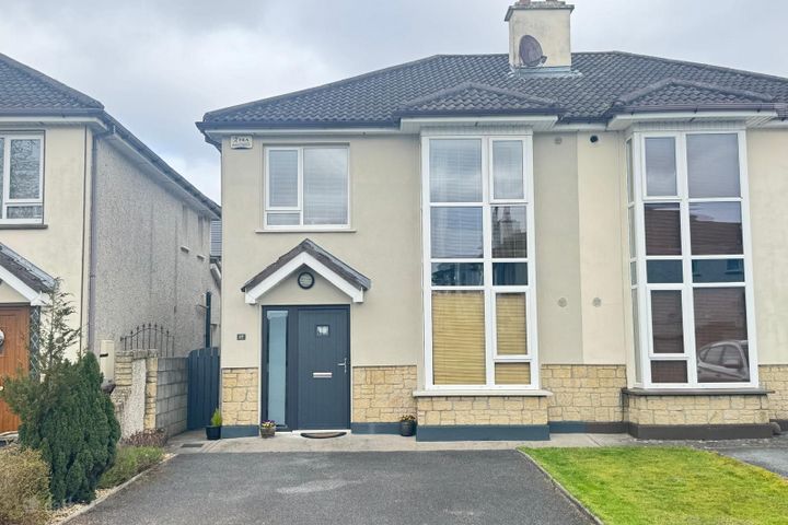 17 Ross Árd, Monksland, Athlone, Co. Roscommon, N37A5V2