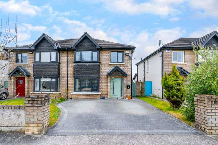 4 The Woods, Cnoc Na Gréine, Kilcullen, The Curragh, Co. Kildare, R56NH73