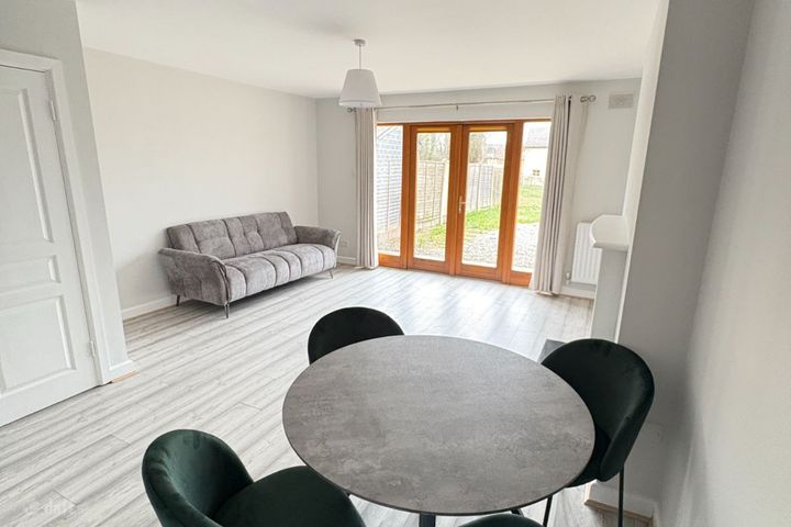 2 Bed Mid Terrace House, Thornleigh Terrace, Thornleigh, Swords, Co. Dublin
