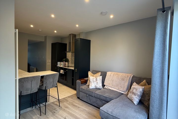 MONDAY TO FRIDAY - 11 Mathew Place, Ballintemple, Cork, Ballintemple, Co. Cork