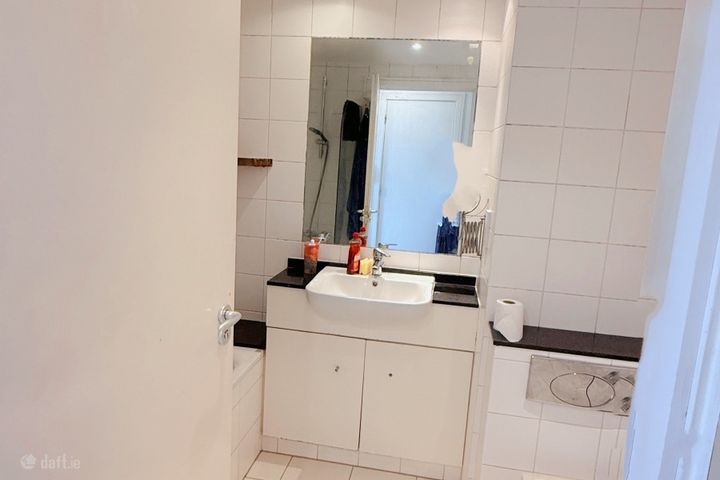 Apartment 44, Gloucester Square, Railway Street, Dublin 1