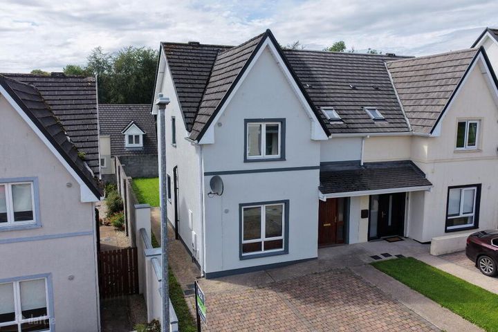 11 Castlefield, Stonebridge, Dromahair, Co. Leitrim, F91K3V1