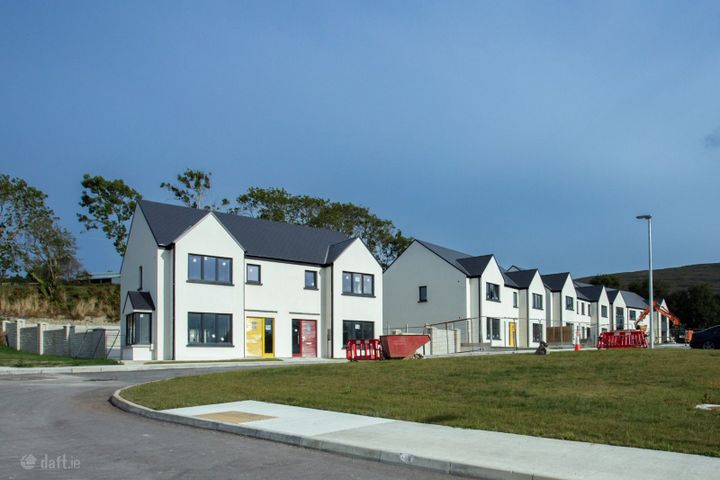 34 An Fulacht Fiadh, Milleencoola, Bantry, Co. Cork, P75KX60