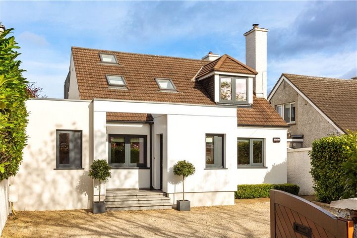 Dormy Cottage, 4 Ardagh Park Gardens, Newtownpark Ave Blackrock, Dublin