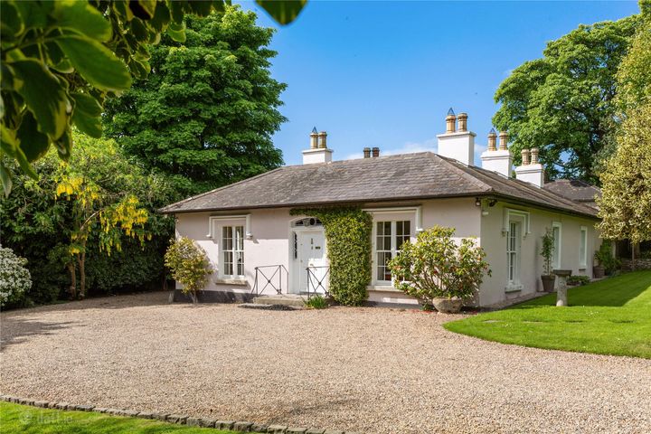 Maryvale, 38a Church Rd, Killiney, Dublin