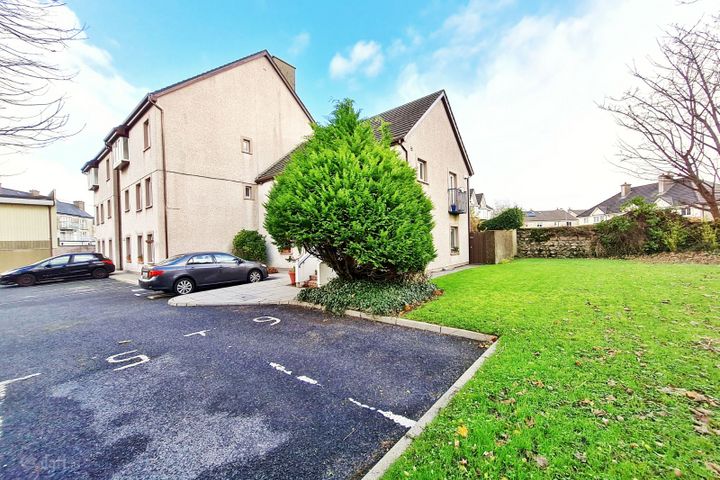 Apartment 13, Rosmeen Court, Taylor's Hill, Co. Galway