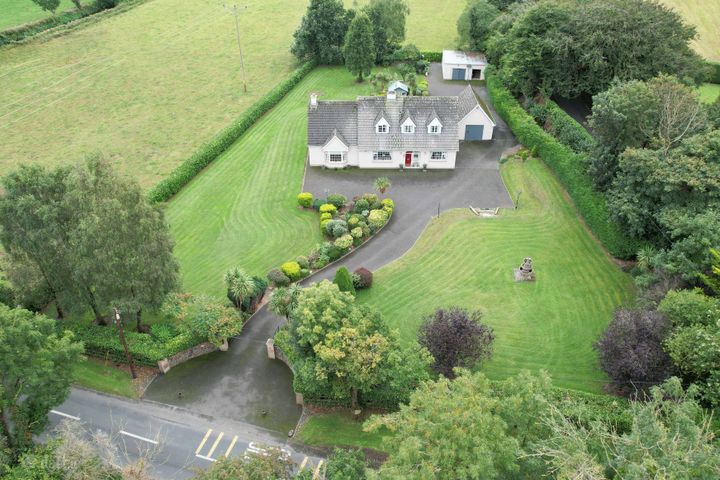 Larkins Cross, Ridge Road, Portlaoise,, Co. Laois, R32DCF4