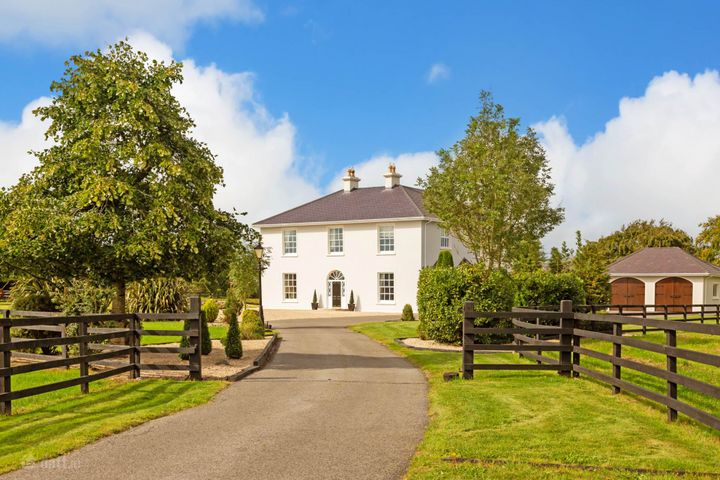 Moorefield House, Berrillstown, Tara, Co. Meath, C15C8N3