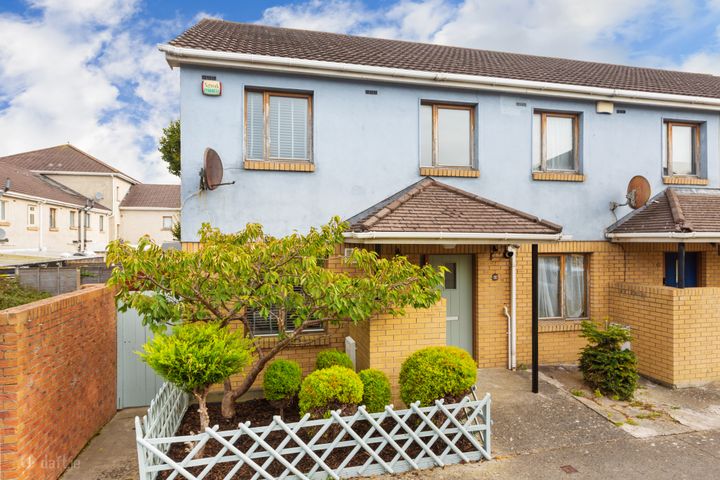 42 Russell Place, Russell Square, Tallaght, Dublin 24, D24R6F7
