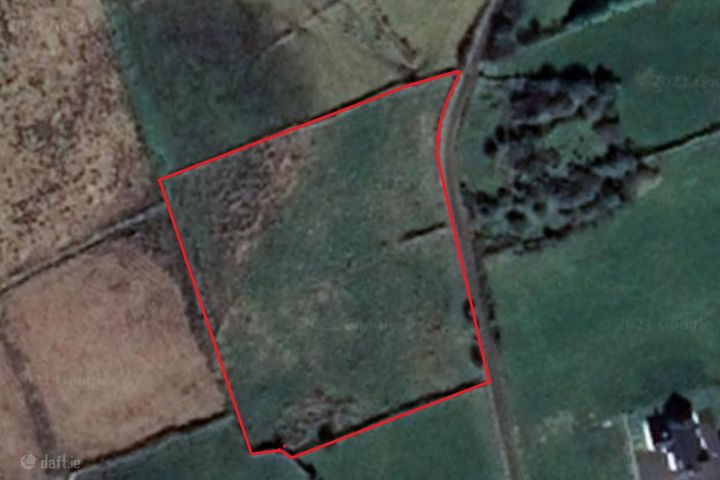 Tullynahoo, Midfield