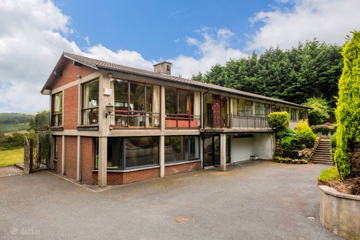 Kilaguni Lodge, Ballyedmonduff Road, Stepaside, Dublin 18, D18P9V2