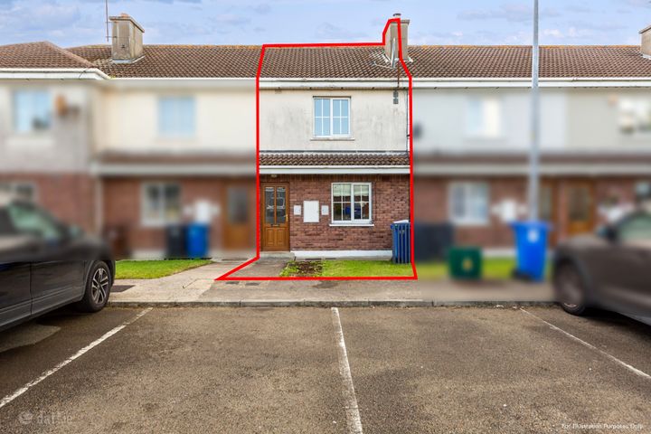 3 Stephens Court Townhouses, Stephens Court, New Ross, Co. Wexford, Y34PT10