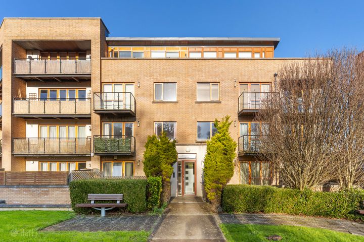 35 Belarmine Hall, Belarmine, Stepaside, Dublin 18, D18C9YA