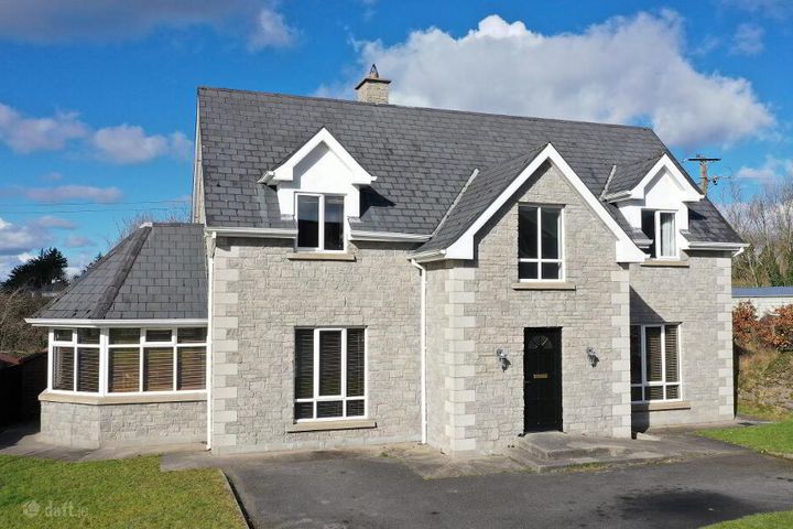 5 Esker Grove, Cootehall, Co. Roscommon, F52FT50