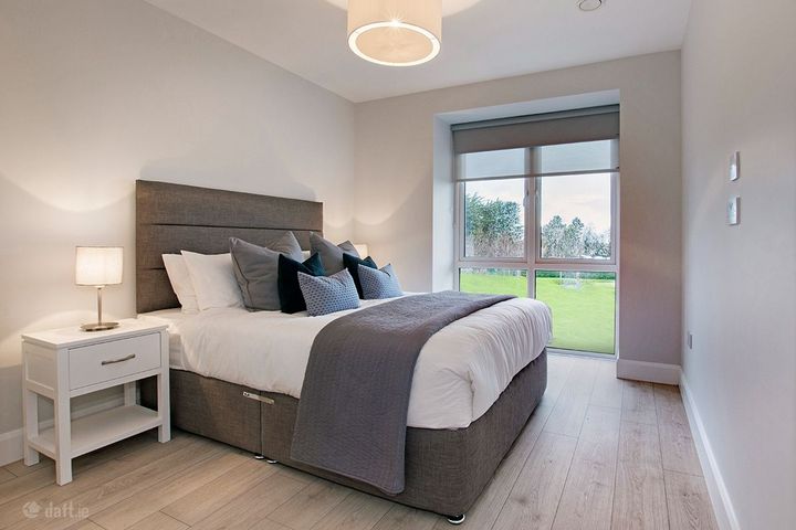 Leona,Honey Park,Dun Laoghaire,Co. Dublin, Sallynoggin, Co. Dublin