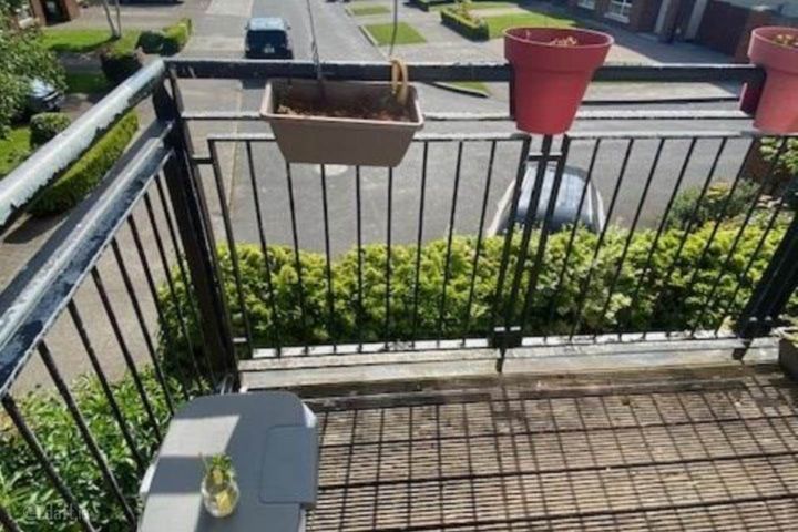 49 Dodsborough Road, Lucan, Co. Dublin