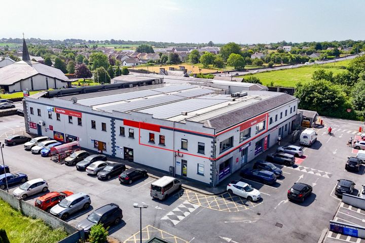 First Floor Apartment and Restaurant, Claregalway Shopping Centre, Claregalway, Co. Galway, H91C90H