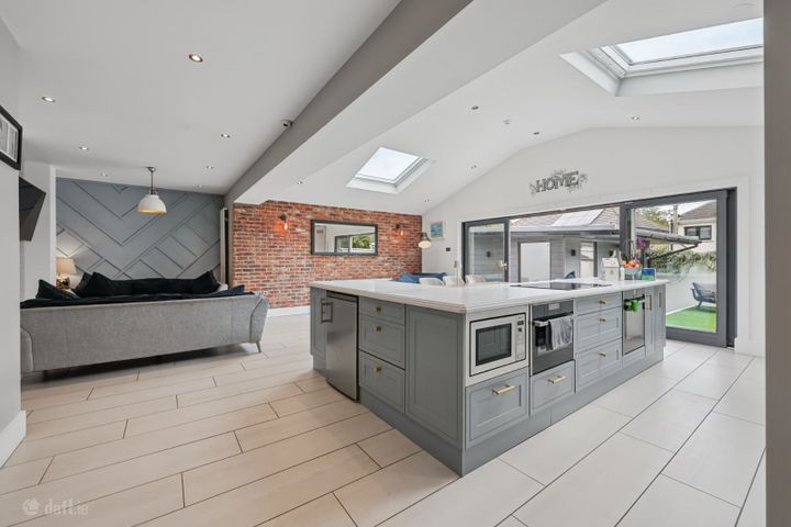 7 Carrickhill Walk, Portmarnock, Dublin 13, D13TW83
