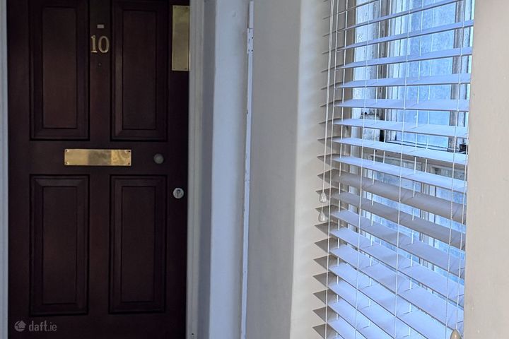 Flat 10, 15 Gardiner Place, Dublin 1