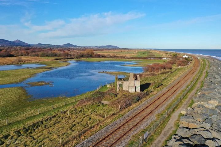The Cable Hut, Sea Road, Newcastle, Co. Wicklow