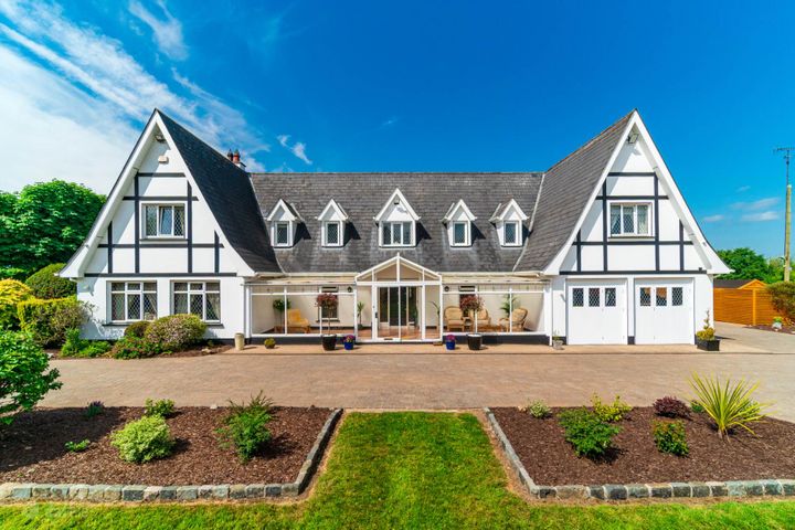 Trevet House, Redbog Road, Dunshaughlin, Co. Meath, A85XF70
