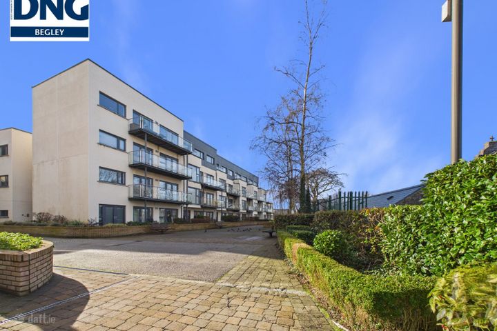 9 The Parade, Bastion Court, Athlone, N37KH90
