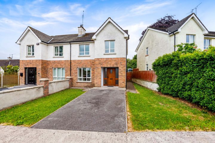 2 Ard Cluain, Roslea Rd, Clones, Co. Monaghan, H23RX84