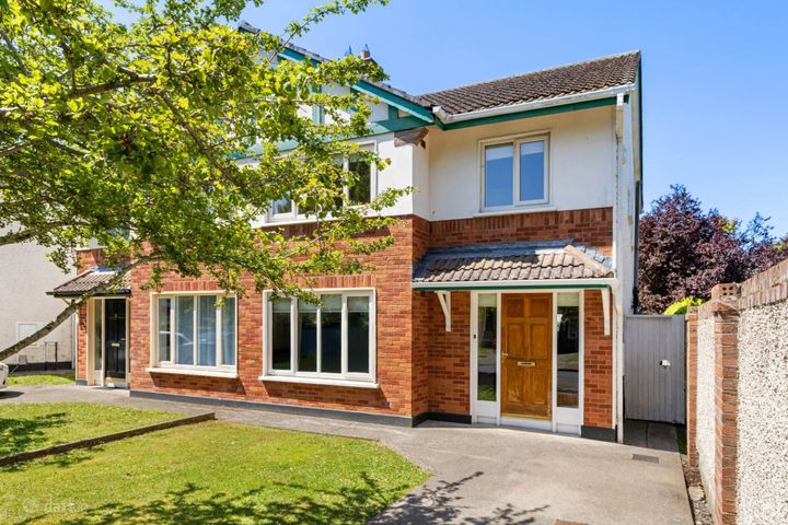 10 Luttrellstown Grove, Castleknock, Dublin 15, Co. Dublin, D15R9Y3