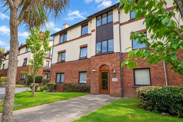 13 The Sycamores, Stradbrook Hill, Blackrock, Co. Dublin, A94H317
