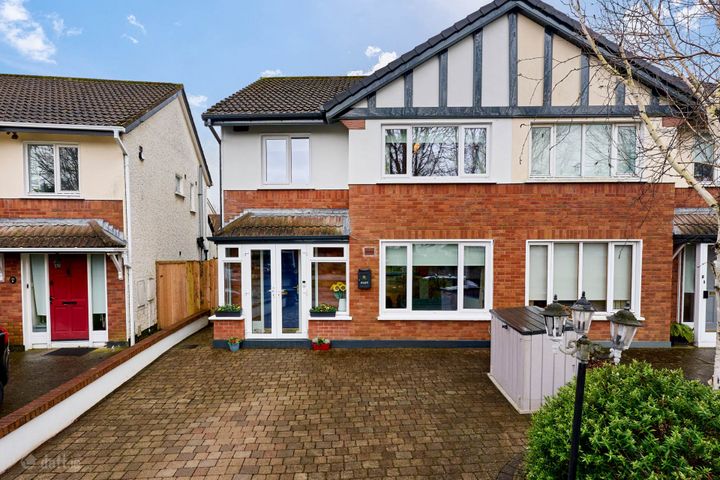 4 Luttrellstown Close, Castleknock, Dublin 15, D15Y75A