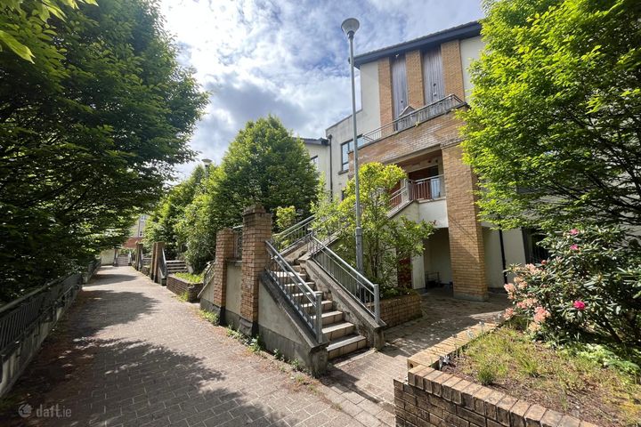 Marlfield Terrace, Kiltipper, Dublin 24