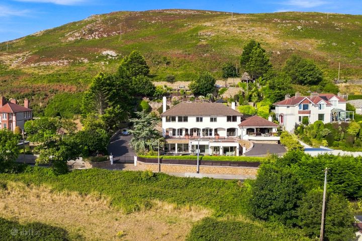 Carrigkeal, Carrickbrack Road, Howth, Dublin 13, D13V295