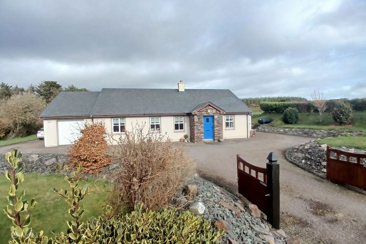 Kerry Chimes, Cloon, Emlaghmore, Cahersiveen, Co. Kerry, V23EC85