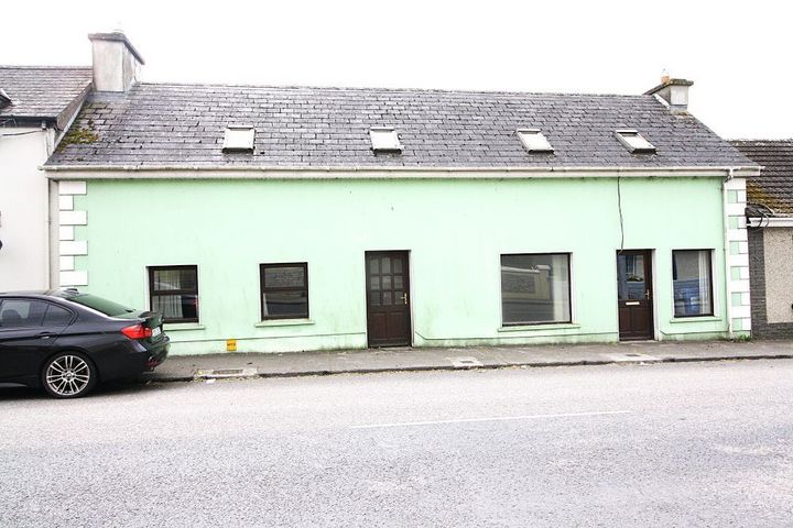 3 Coolaboy, North Road, Dromcolliher, Co. Limerick, P56FC80