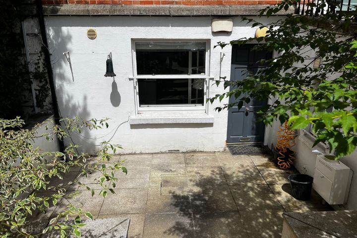 Basement Flat , 38, Terenure Road East, Rathgar, Dublin 6