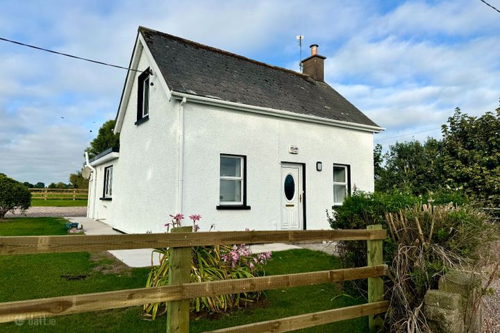 Inniscarra ( 5 mins drive  from Ballincollig), Inniscarra, Co. Cork