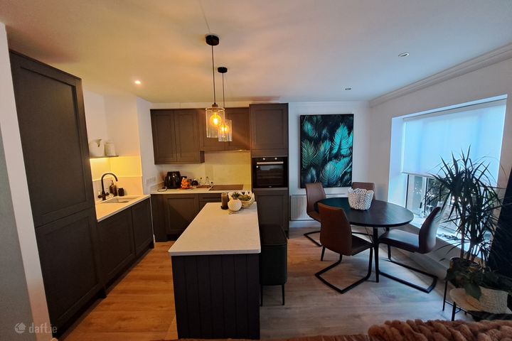 Loftus Square, Rathfarnham, Dublin 14