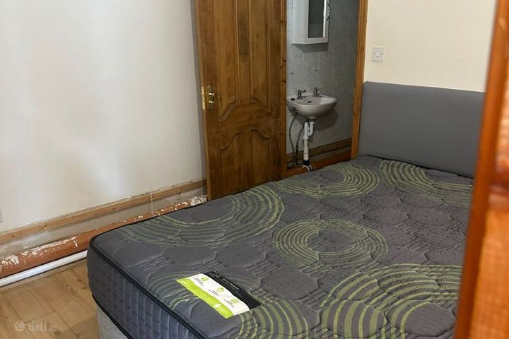 Apartment 1, 41 Roches Street, Limerick, Limerick City Centre, Co. Limerick