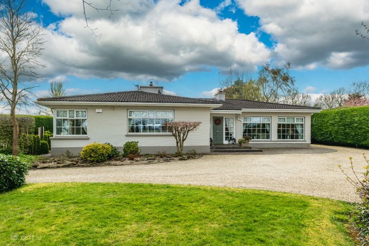 Aherlow, Killashee, Naas, Co. Kildare, W91C6NX