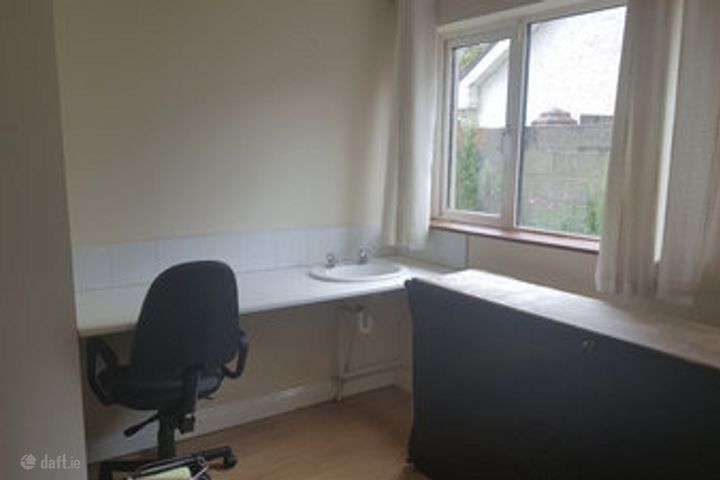 4 The Park, Briarfield, Castletroy, Co. Limerick