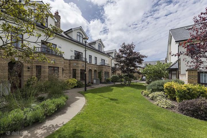 Elton court Sandycove, Sandycove, Co. Dublin