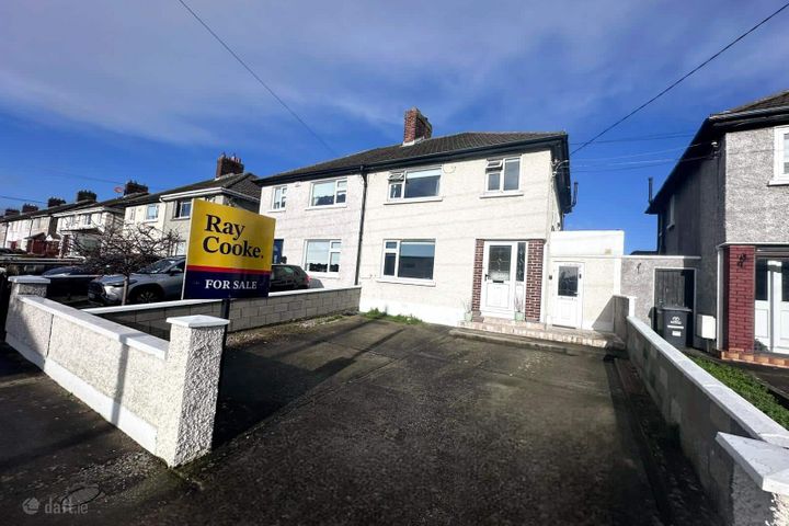 24 Beneavin Park, Glasnevin, Dublin 11