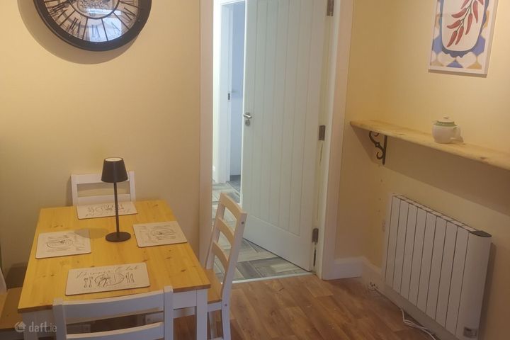 No 1, Russbarra House, 15 Douglas Street, Cork, Cork City Centre, Co. Cork